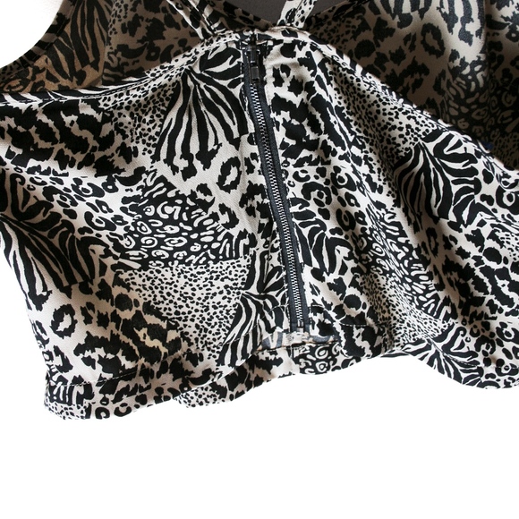 UO // Animal Print Crop Top - Picture 3 of 3